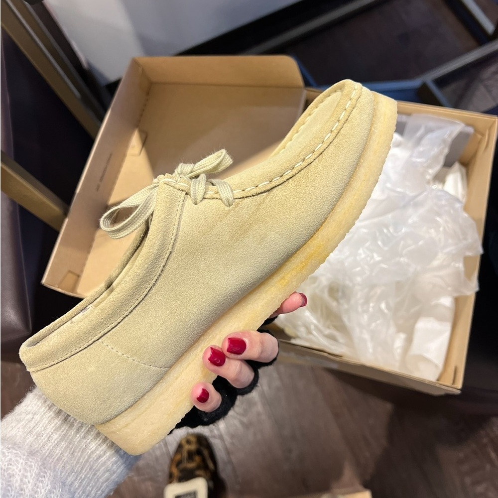 Women’s Clark’s Wallabees Maple Suede Size 9